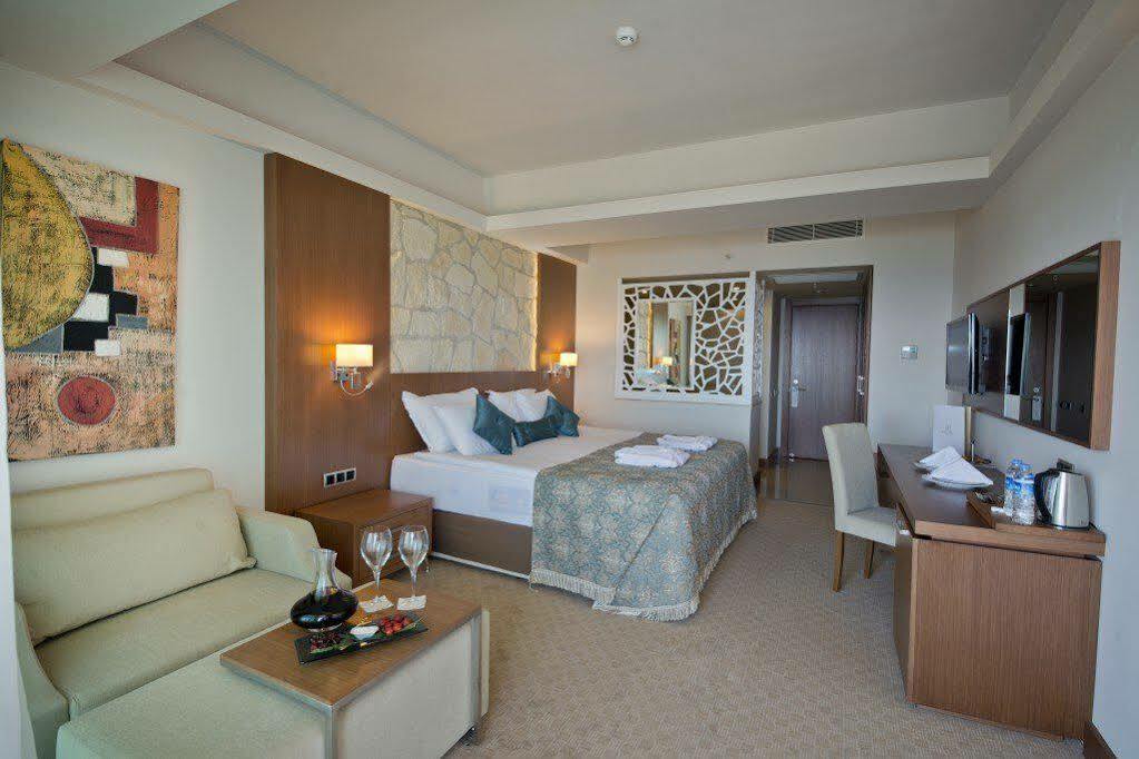 Hotel Dionis &