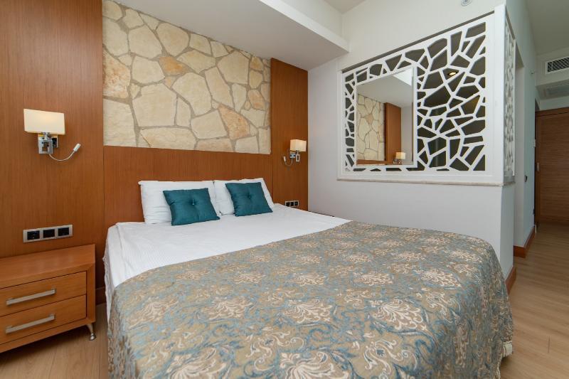 Dionis & Hotel